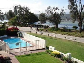 Bayview Aparthotel 3*